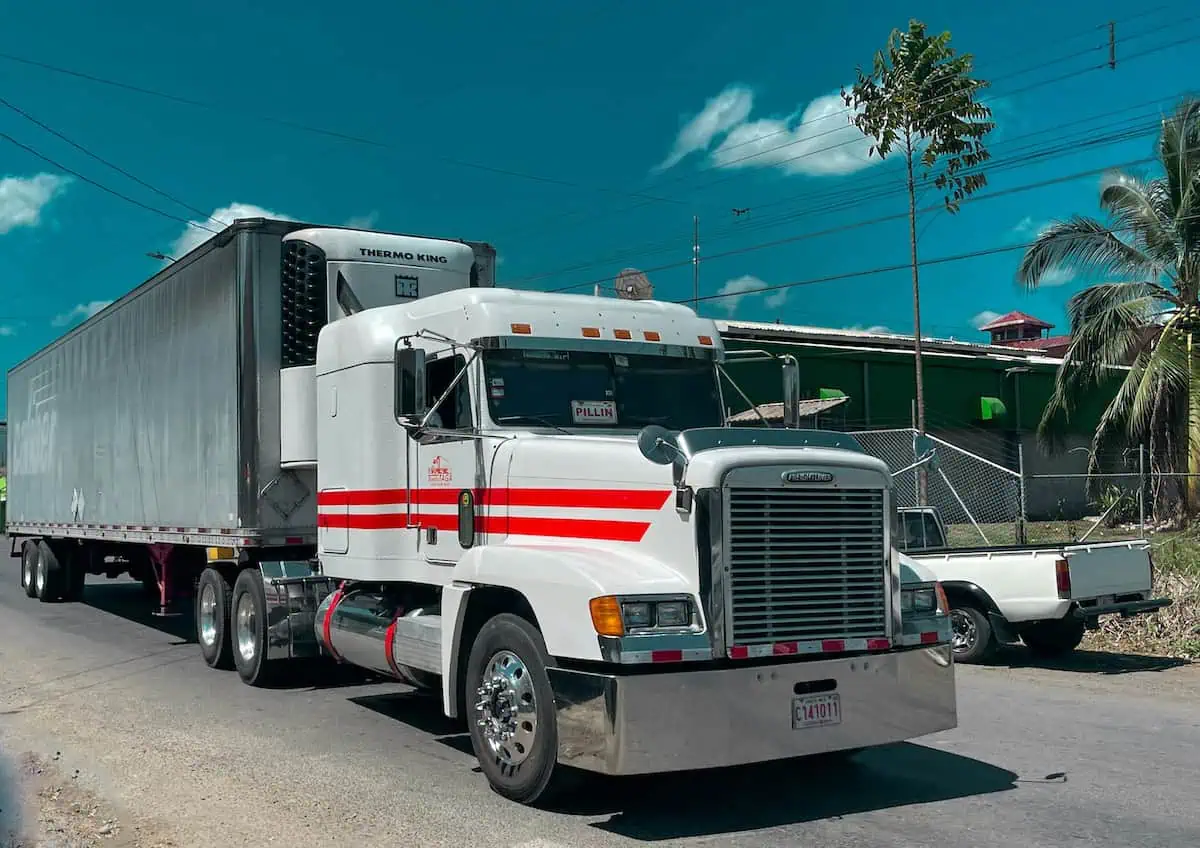 Refrigerated Deliveries: Ensuring Food Safety and Compliance!