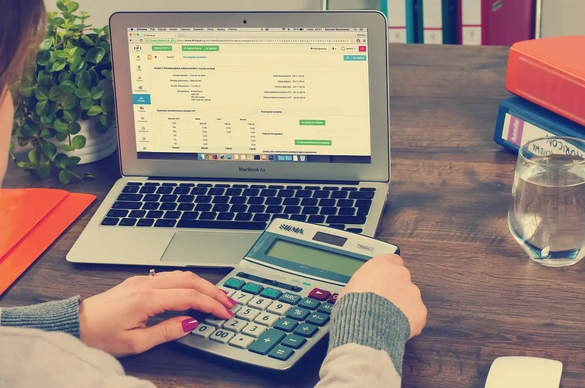 6 Benefits from Improving Accounts Receivable Management!