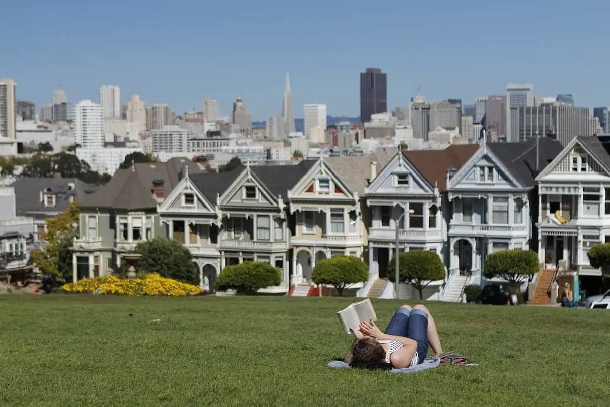 The Key Distinctions Between Life in a Big City and Life in a Rural Community!
