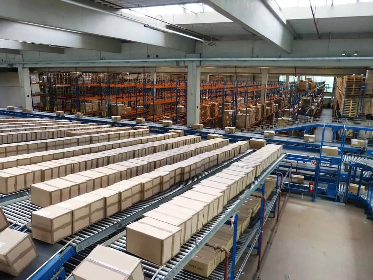 The Truth About Working at a Fulfillment Centre!