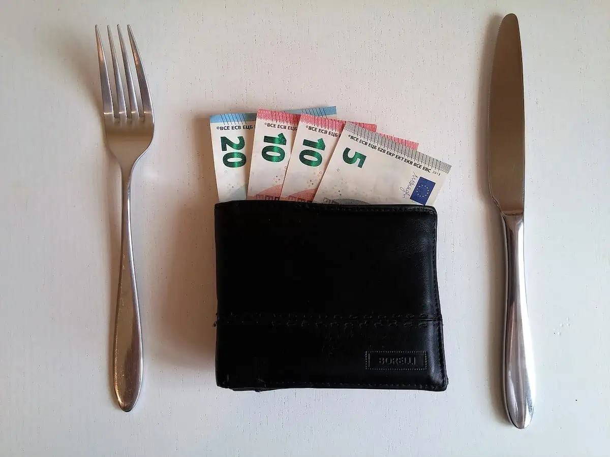 The Impact of E-Commerce Pay Stubs on Employee Financial Wellness!