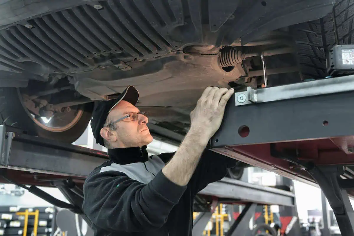 How Automotive Technician Shortages Impact Supply Chain Efficiency!